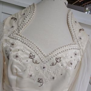 1970s ivory wedding dress